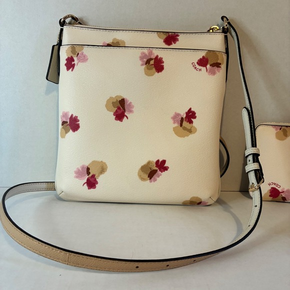 Coach Field Flora Print Crossbody Bag and Wristlet Set Chalk F59848 F86926 - Picture 5 of 16